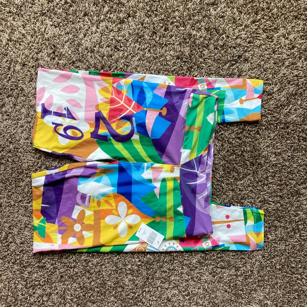 NWT - Disney Parks It’s A Small World Leggings